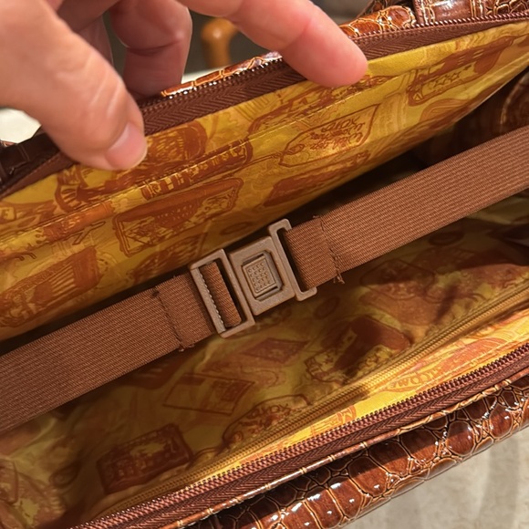 Samantha Brown travel carry on bag - Picture 8 of 13